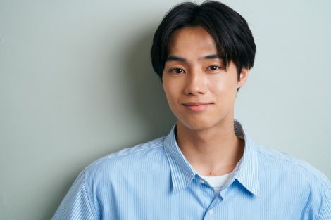 �w�Z�{�؃N���X�x�Ŕo�D�f�r���[�����Đ���΁@�B�e�^���⑏ �iC�jORICON NewS inc. 