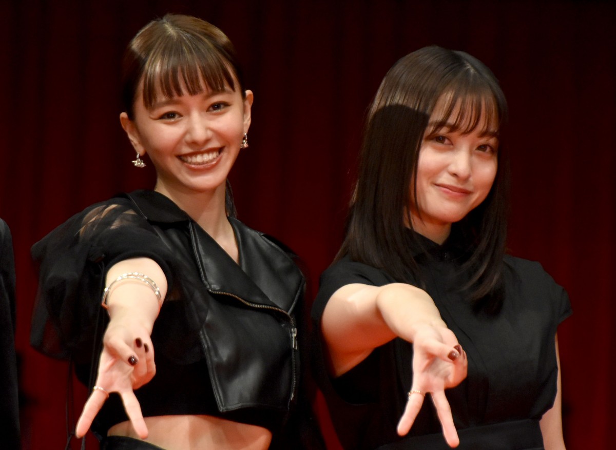 橋本環奈、ホラーシーン直前まで爆笑 山本舞香が切り替えぶりに驚き