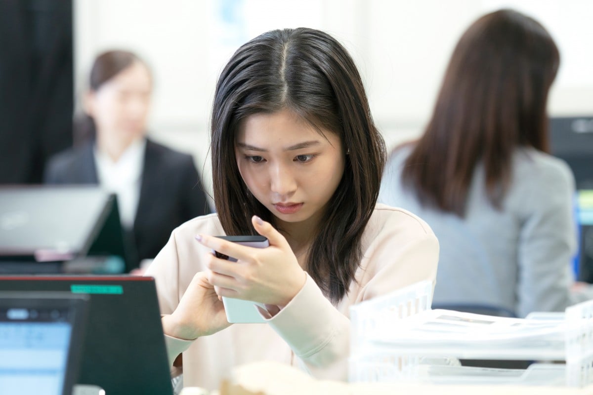 久保史緒里、初出演&主演映画『左様なら今晩は』予告編＆ポスター