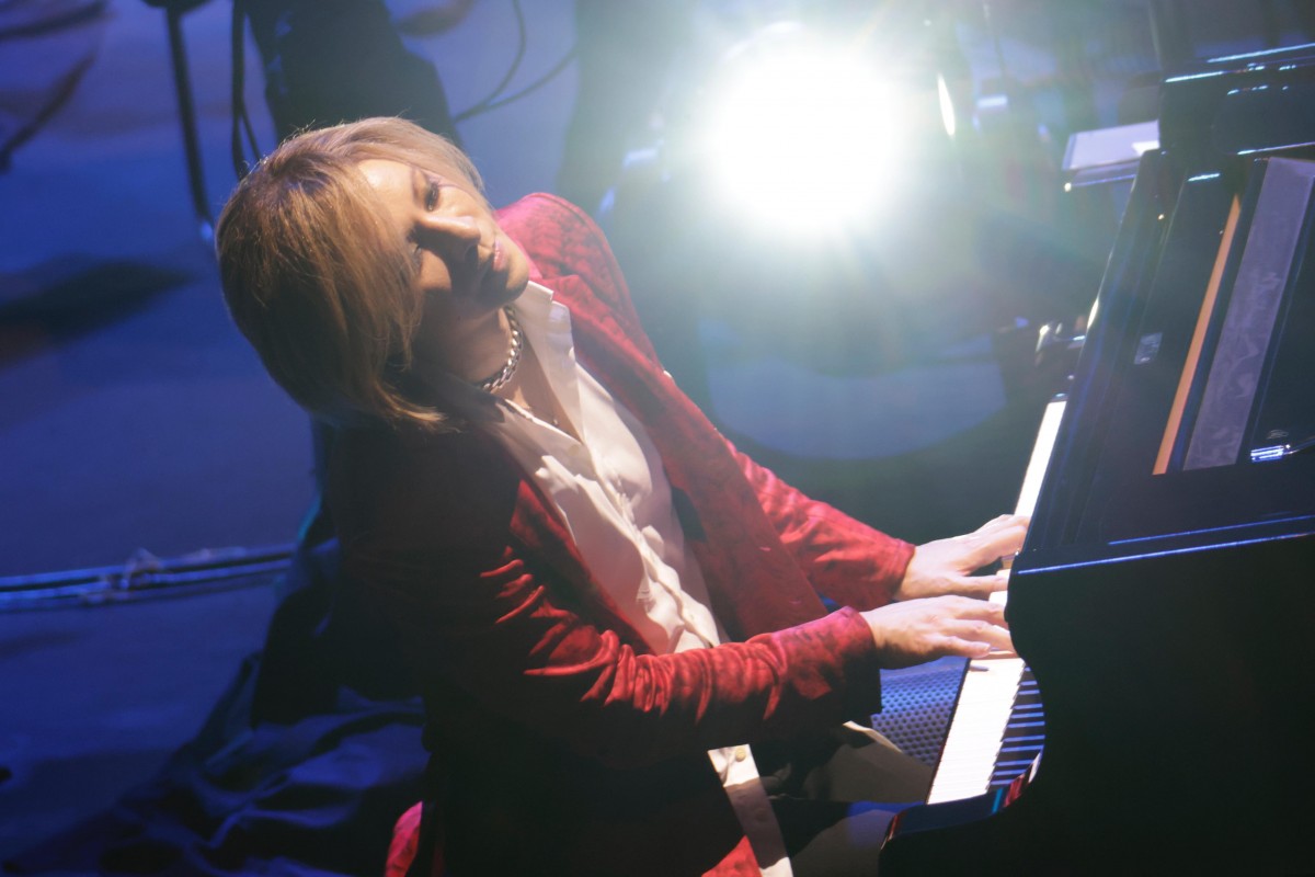 YOSHIKI、4年ぶりクラシック公演でとめどない涙「こんなに人って泣ける