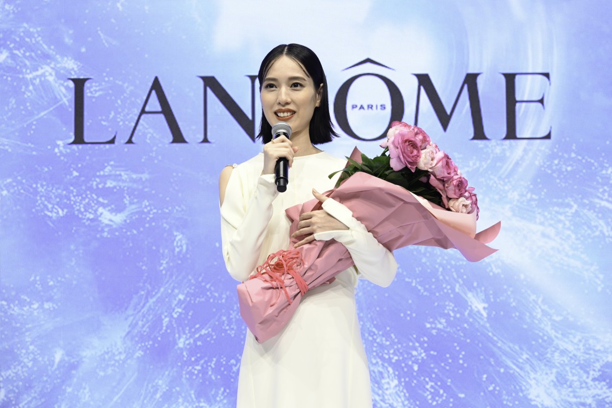 戸田恵梨香　LANCOMEミューズサイン入りポスター 戸田恵梨香LANCOMEミューズサイン入りポスター