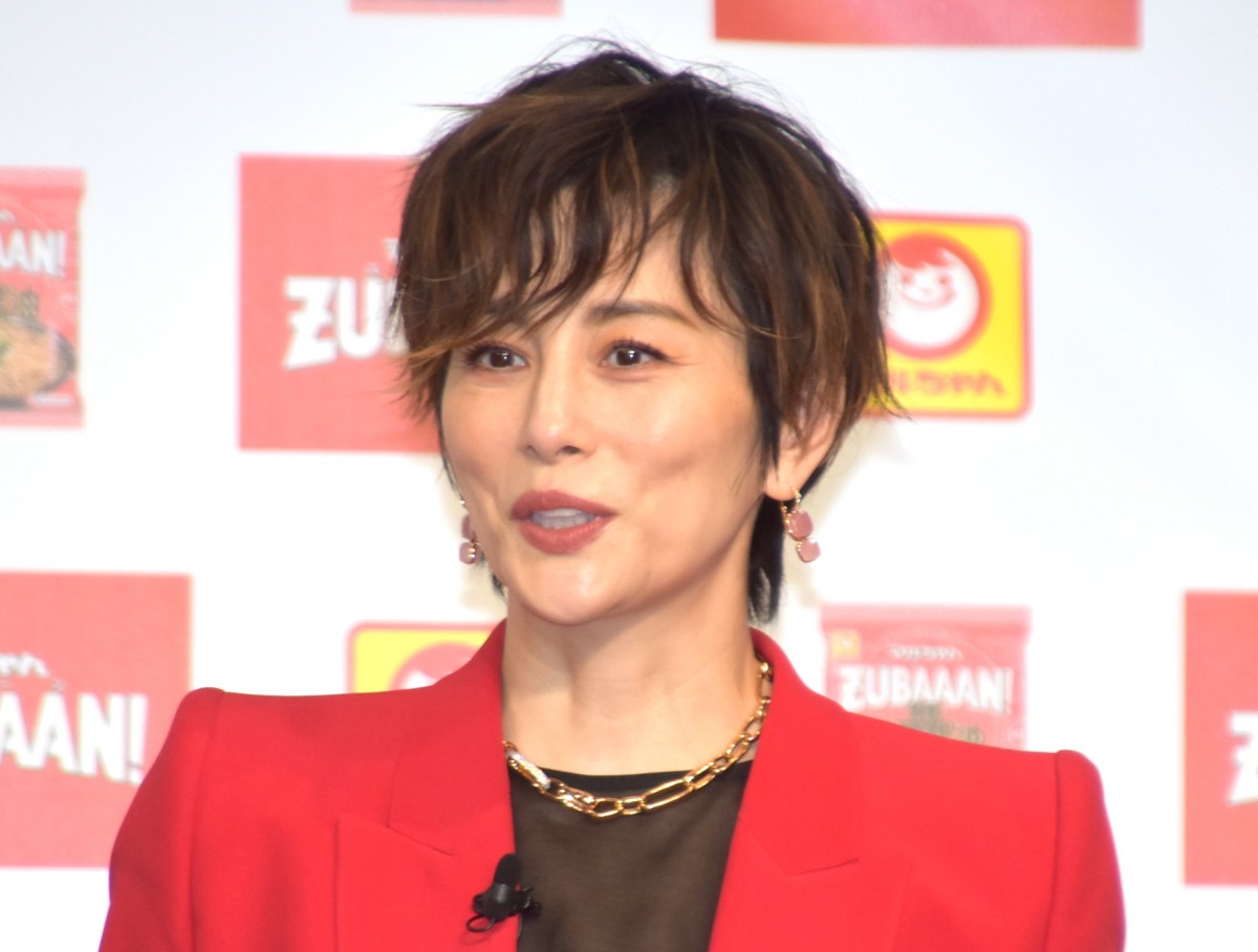 米倉涼子、人生初のYouTube生配信で“失敗”する 思わぬ失態に「だから生