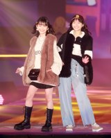 『Rakuten GirlsAward 2022 AUTUMN/WINTER』に出演した加藤栞&藤村木音 (C)ORICON NewS inc. 