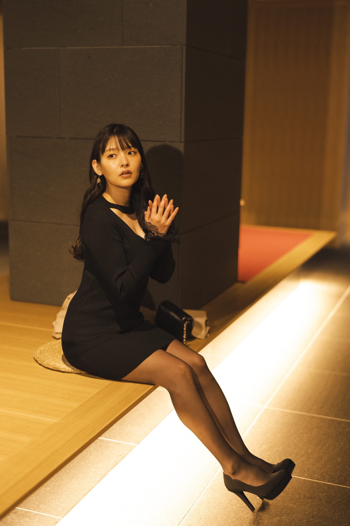 画像・写真 | 上坂すみれ、タイトな黒ニットワンピ姿に反響 あふれる大人の魅力に「好き」「似合ってます！」 1枚目 | ORICON NEWS