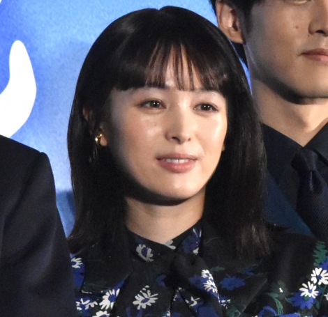 画像・写真 | 内田理央、美背中パックリのドレス姿で魅了