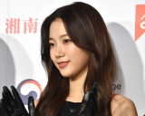 �wKCON 2022 JAPAN�x���b�h�J�[�y�b�g�ɓo�ꂵ��LE SSERAFIM�EKAZUHA�iC�jORICON NewS inc. 