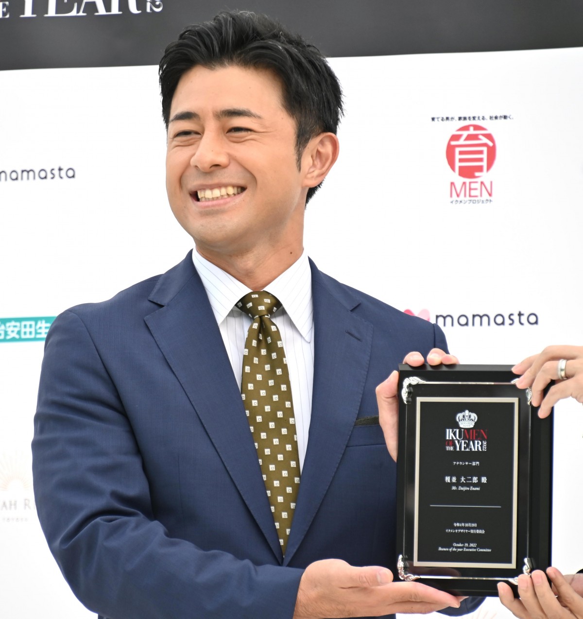 【極上最高級株】感謝祭！発根済み！魔丸大株！2株子株付き！極上株！ 極上最高級株】感謝祭！発根済み！魔丸大株！2株子株付き！極上株