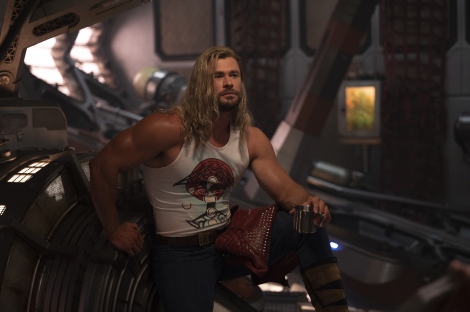 とんでもなくマッチョになったクリス・ヘムズワース（C）2022 MARVEL 
