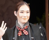 �����Ђ���A��ˑޒc�㏉�~���[�W�J���u�ʂ肪�Y����ꂽ��v �A���K�[���Y�R���͎R���������玹�i 