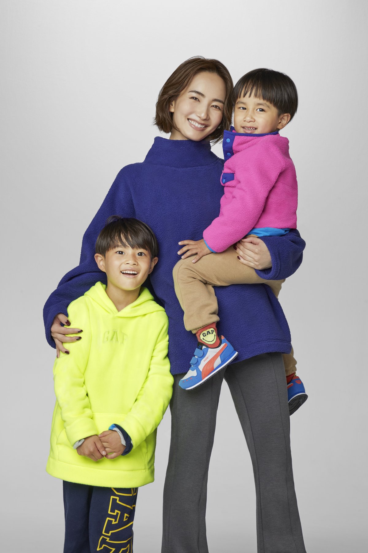 画像・写真 | 辻元舞、夫＆長男＆次男と登場 『Gap』の「HOLIDAY 22