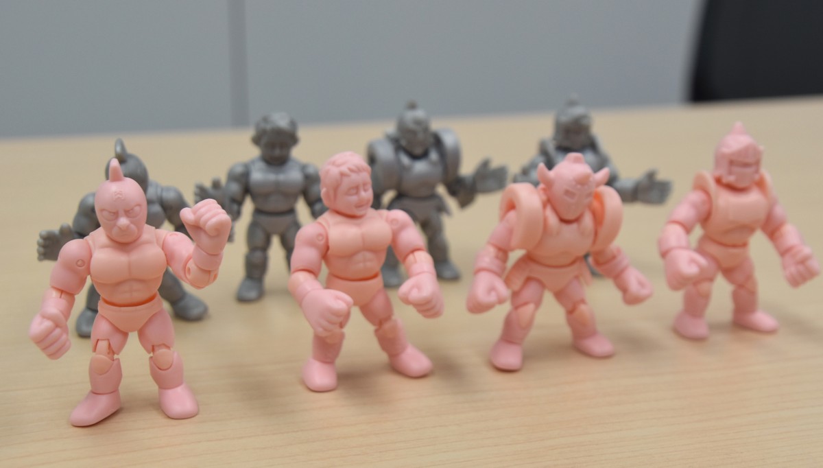 キンケシ、40年で超人的進化 可動ギミック盛り込んだ組み立て式