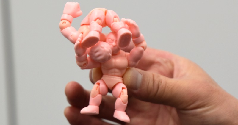 キンケシ、40年で超人的進化 可動ギミック盛り込んだ組み立て式