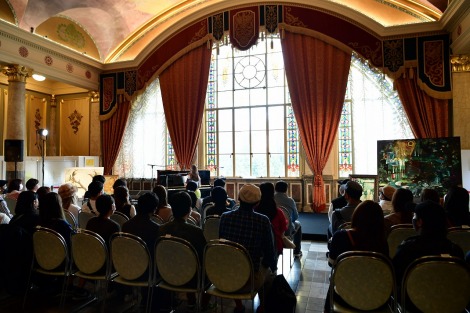 画像・写真 | “画家”大塚愛、本格的な油絵を披露 自宅は作品だらけ「娘