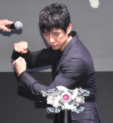 �wNARIKIRI WORLD�x�̃I�[�v�j���O�Z�����j�[�ɓo�ꂵ�������G�r �iC�jORICON NewS inc. 