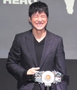 �wNARIKIRI WORLD�x�̃I�[�v�j���O�Z�����j�[�ɓo�ꂵ�������G�r �iC�jORICON NewS inc. 