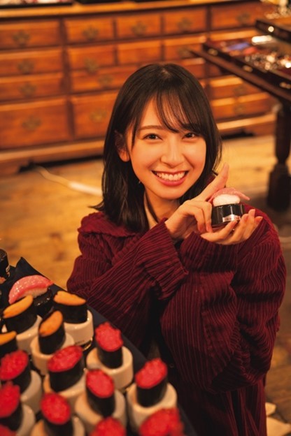日向坂46金村美玖、寿司三昧のロケに大興奮 満面の笑みで“お寿司