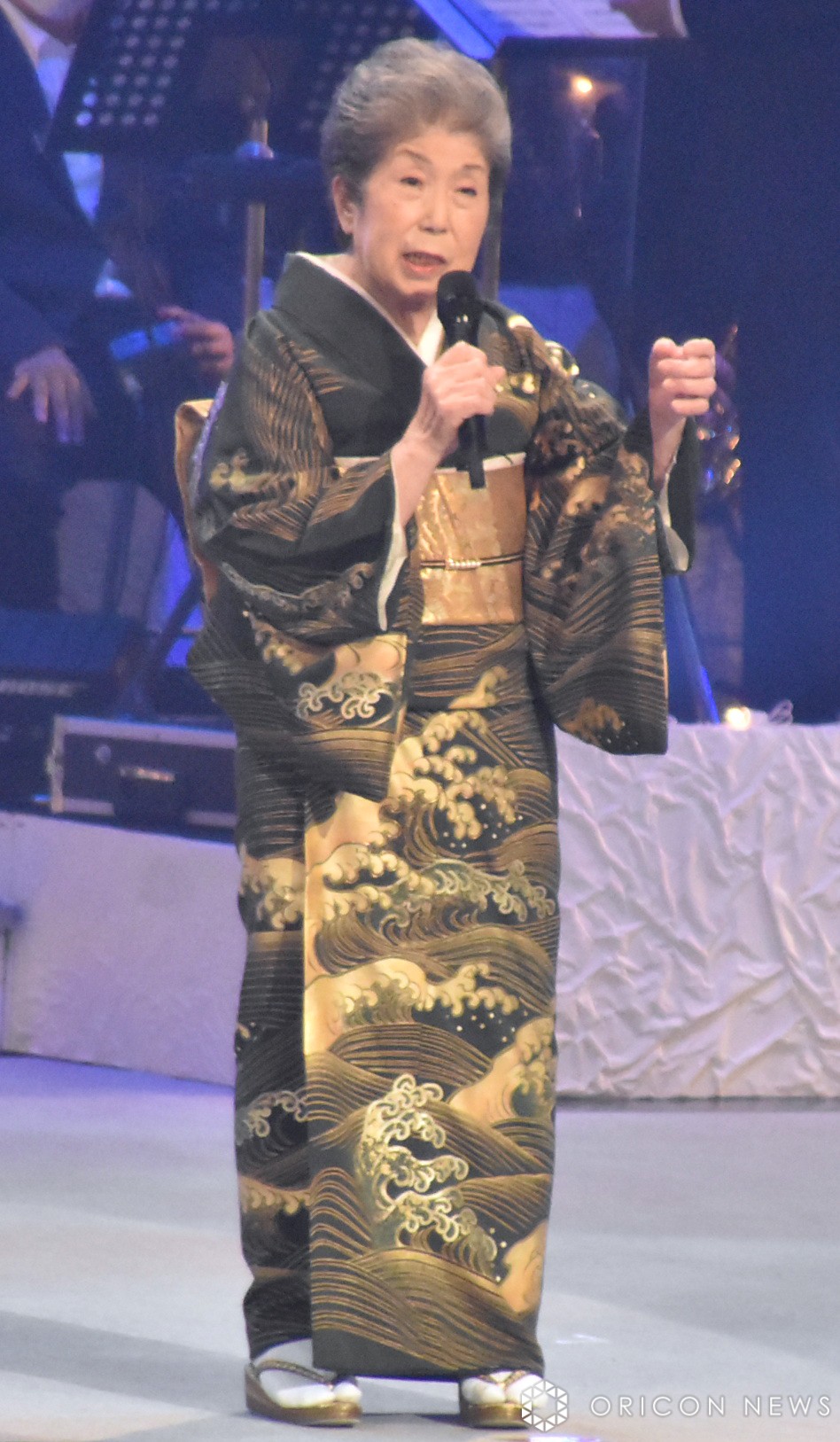 画像・写真 | 91歳・二葉百合子さん、引退から11年も圧巻の歌声