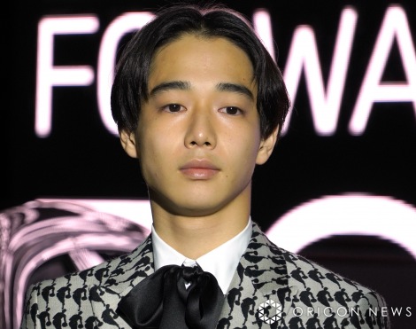 画像・写真 | ディーン・フジオカ、黒スーツでキメる “未来への