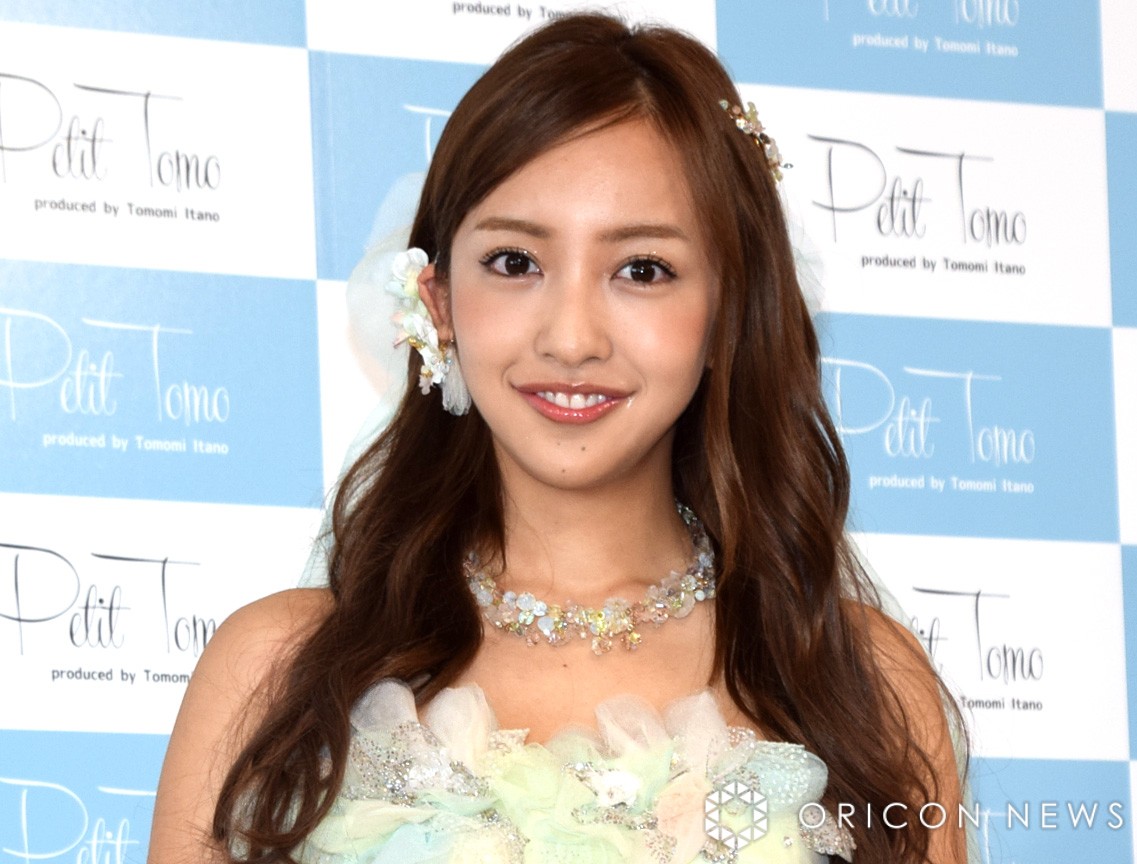 板野友美 キャラクターぬいぐるみ（Tomomi Itano)