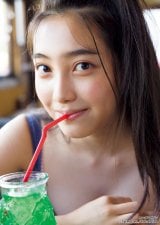 �g�O���r�A�E�̒��V���h���c���~�J�A17�΂̉Ă�S�͓���! �w���ʐ^�W�x�鑠�J�b�g���J 