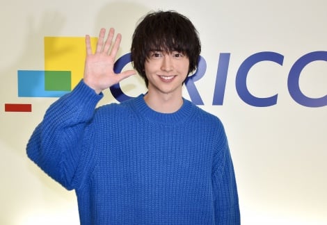 ORICON NEWS̃C^r[ɉrcu iCjORICON NewS inc. 