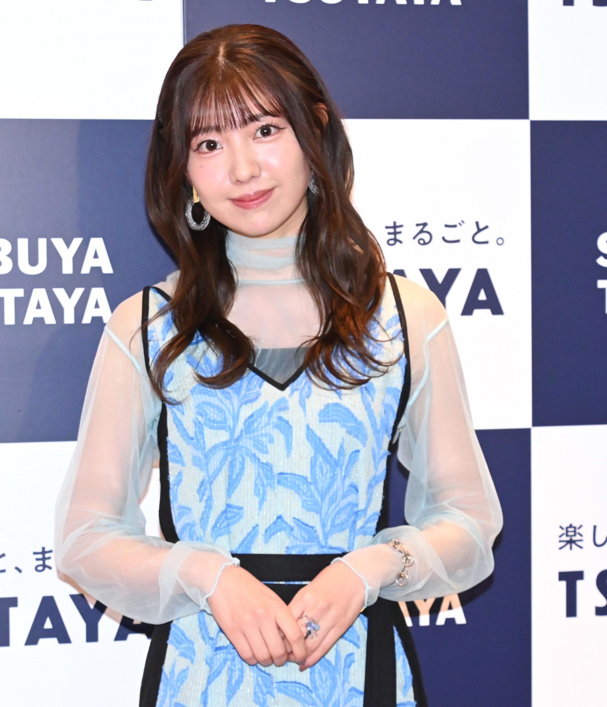 4ヶ月連続ソロ写真集発売記念パネル(小玉梨々華) わーすた4ヶ月連続ソロ写真集第3弾・小玉梨々華1st写真集が11月22日