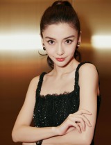 �w�~���E�O���[�o���E�G�[�W�F���V�[�x�ɏ�������A���W�F���x�C�r�[ 