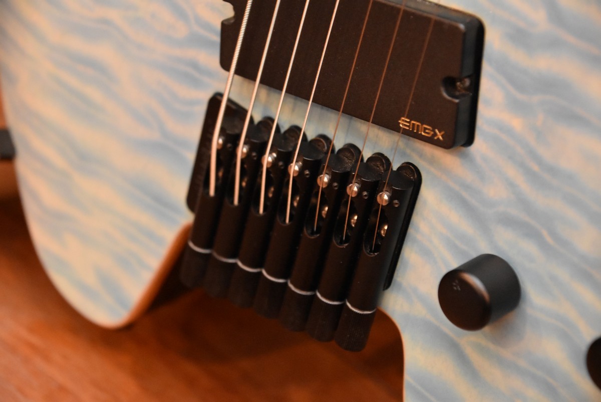 RAISE A SUILEN小原莉子＆Raychell、愛用ギター＆ベースに自信