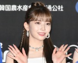 �w2022 MAMA AWARDS�x���b�h�J�[�y�b�g�ɏo�Ȃ���NiziU�EMAYUKA�iC�jORICON NewS inc. 