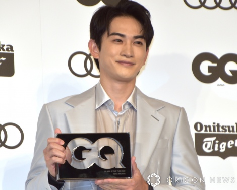 27 町田啓太 受賞記事 1枚 画像・写真 | 町田啓太、シルバースーツで『GQ MEN OF THE YEAR