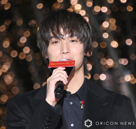 �f��w�u���b�N�i�C�g�p���[�h�x���b�h�J�[�y�b�g�ɓo�ꂵ�������u �iC�jORICON NewS inc. 