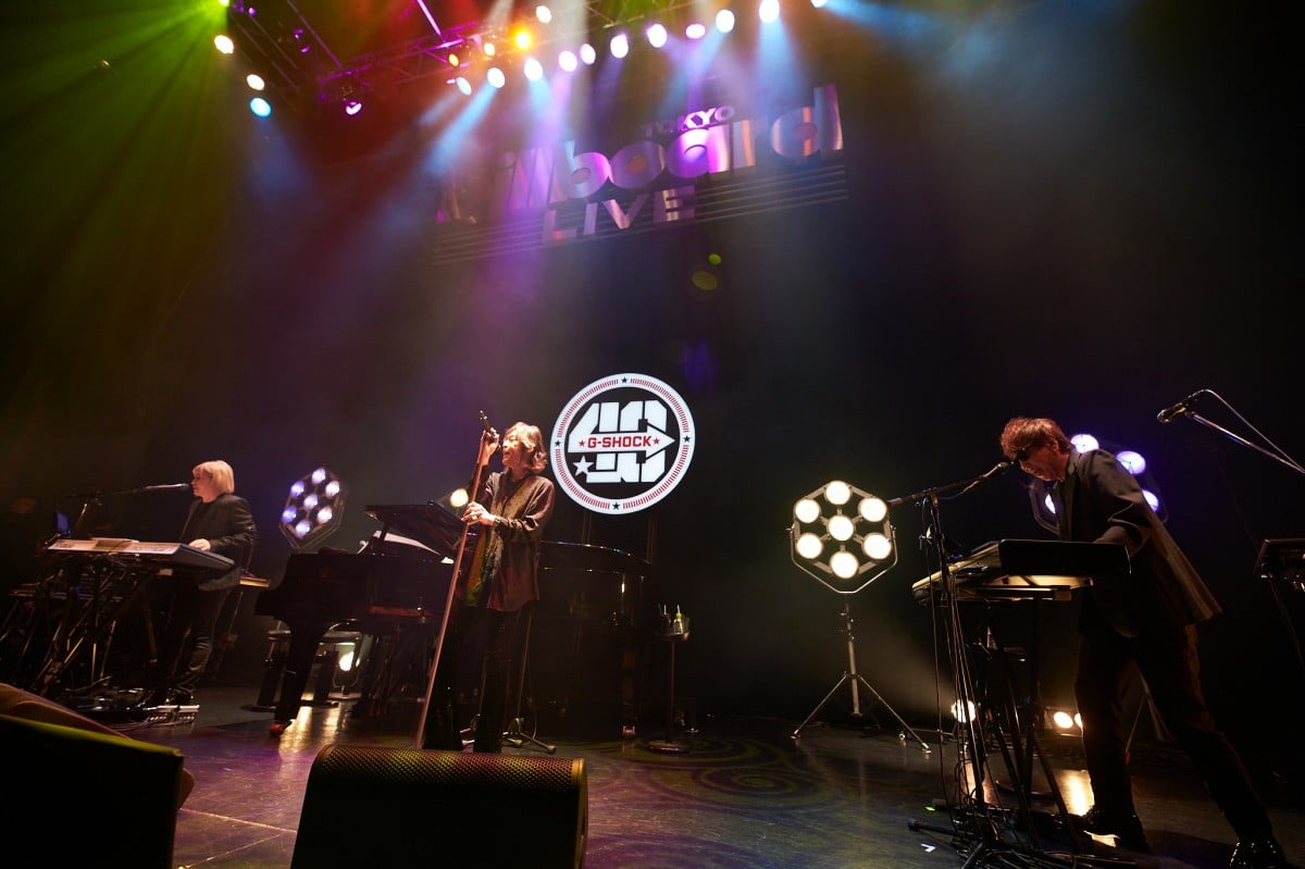 結成40周年のTM NETWORK、強烈なサウンドで“同い年”の「G-SHOCK 結成40周年のTM NETWORK、強烈なサウンドで“同い年”の「G-SHOCK