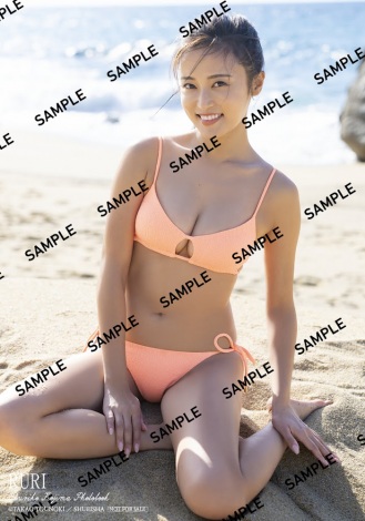 小島瑠璃子 ポラ チェキ ホリプロ グラビア グラドル 写真 プレイボーイ 写真 写真）小島瑠璃子、大胆なビキニ姿を披露 『週プレ』年1度の