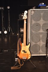 cq̃Cx[XEFender Road Worn 50's Precision Bass 
