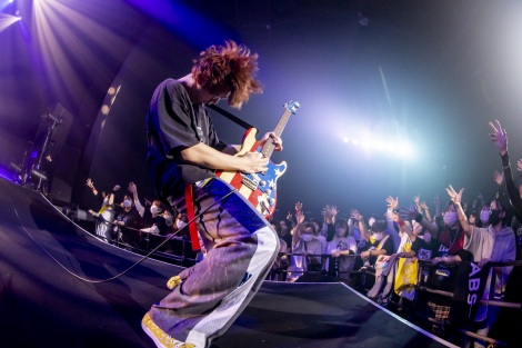 �wTHE KEBABS �K���x�ɏo�������V��O�B�@Photo by VIOLA KAM (V'z Twinkle) 