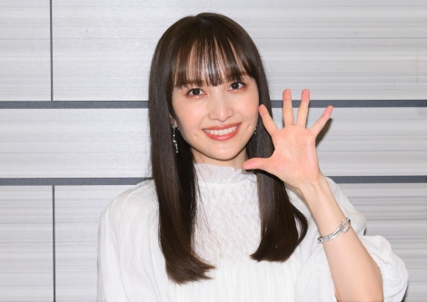 ��������N���[�o�[Z�E�S�c�č؎q �iC�jORICON NewS inc. 