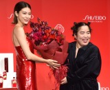 �wSHISEIDO�x�u�����h�A���o�T�_�[�A�C���\��ɎQ������(������)�X���A����񃌃g���B�o�@ (C)ORICON NewS inc. 