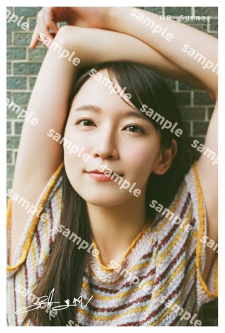 画像・写真 | 吉岡里帆、Wアニバーサリー写真集 季節をめぐる特典解禁 1枚目 | ORICON NEWS