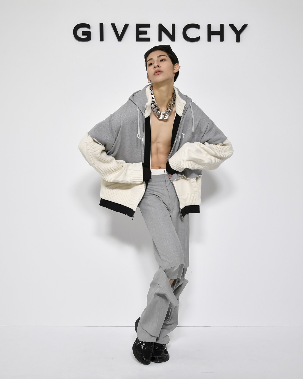 ハニチェリ★訳あり。Manラウール1200円 画像・写真 | Snow Manラウール、パリコレ『ジバンシィ』に来場 自身初