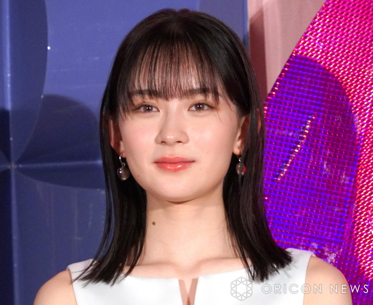 fwȂ̂ɁAP񂪊ÂBxIʉɓod (C)ORICON NewS inc. 