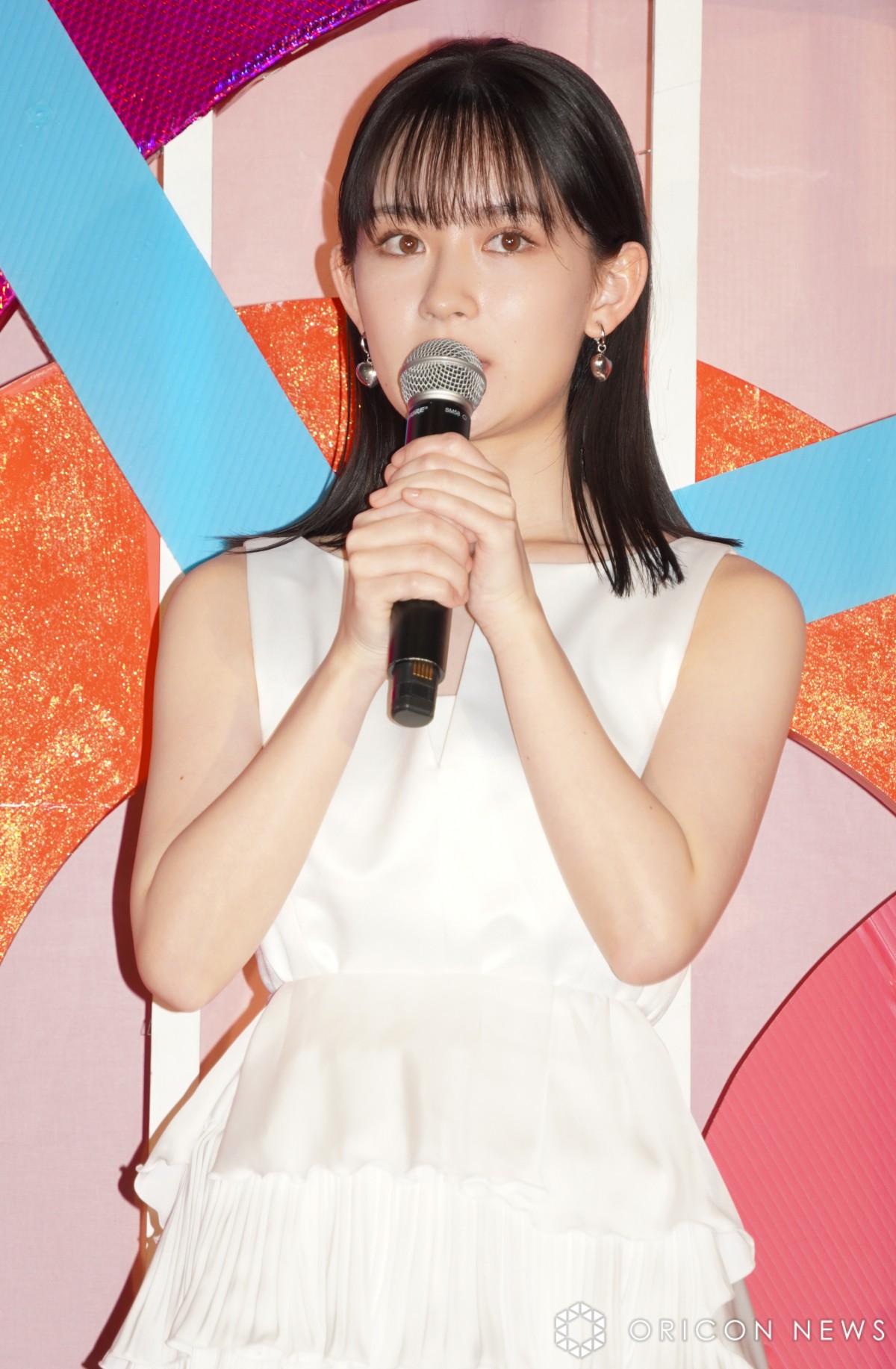 fwȂ̂ɁAP񂪊ÂBxIʉɓod (C)ORICON NewS inc. 