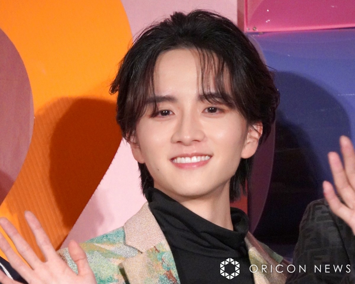 fwȂ̂ɁAP񂪊ÂBxIʉɓod_l (C)ORICON NewS inc. 
