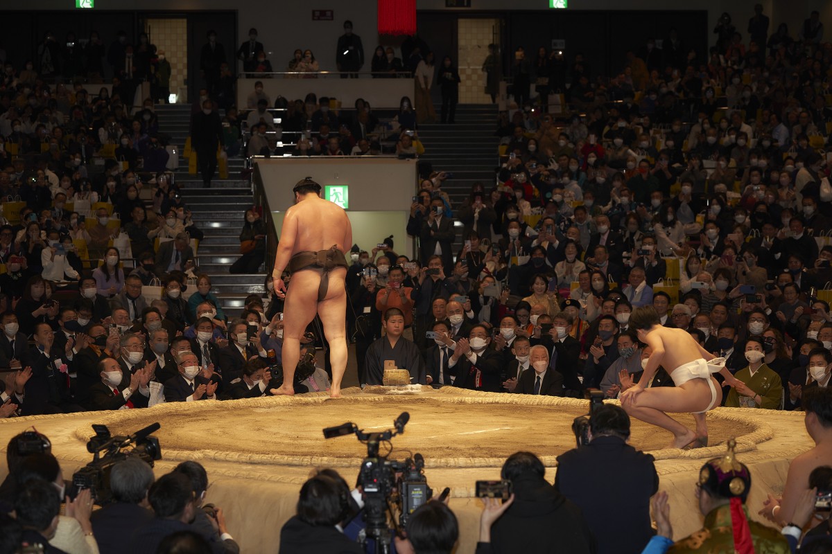 超貴重】相撲写真 横綱 （横綱照ノ富士＆大関貴景勝、2日目で