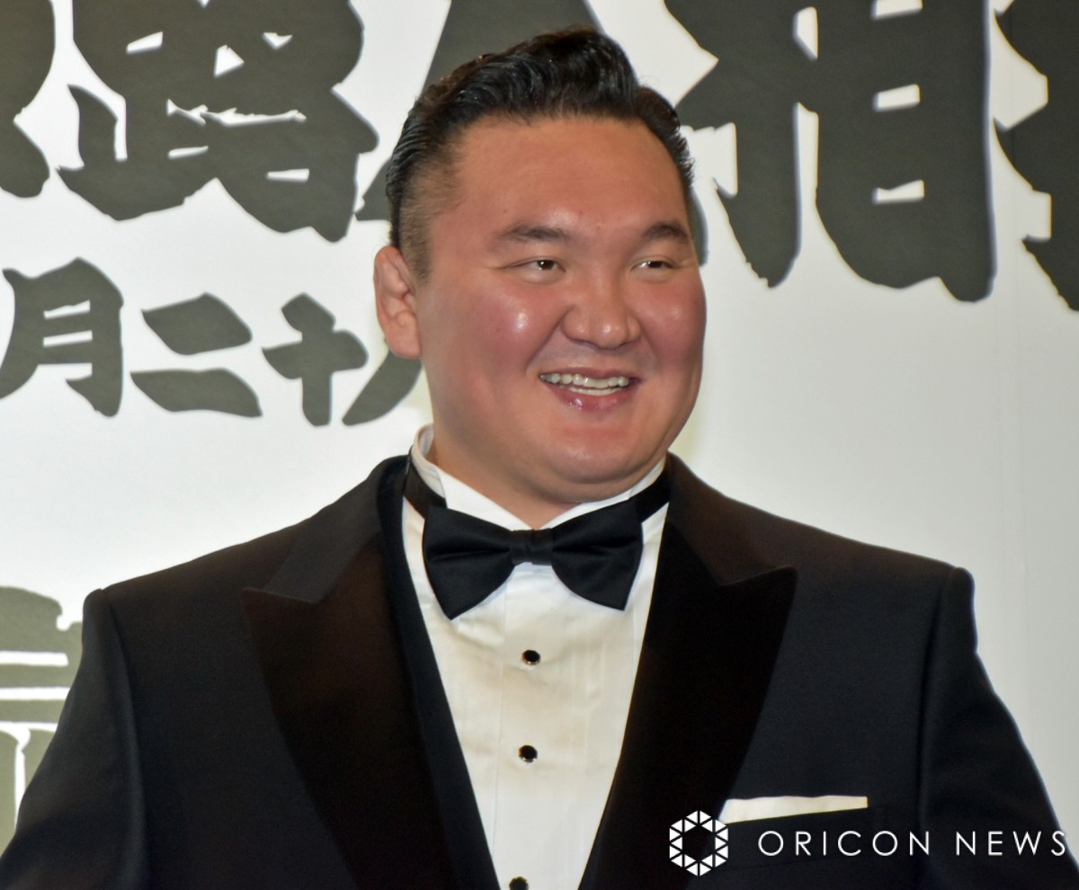 元白鵬の宮城野親方、断髪式終えて短髪姿に「体の一部がなくなった