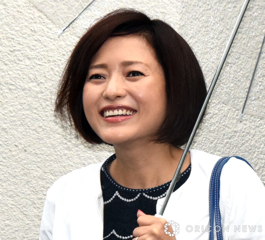 三田寛子、夫・中村芝翫＆3人の息子とバースデー“家族ショット”「そっくりですね」「イケメン四人さんに囲まれて お幸せ」 | ORICON NEWS