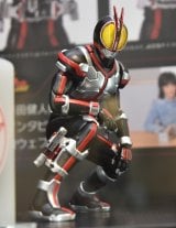 画像・写真 | 真骨彫製法『仮面ライダーファイズ』がお披露目 高岩成二