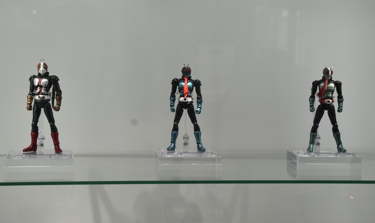 画像・写真 | 『S.H.Figuarts 15th GALLERY』に仮面ライダー大集結 爆発の中からバイクで登場 9枚目 | ORICON NEWS