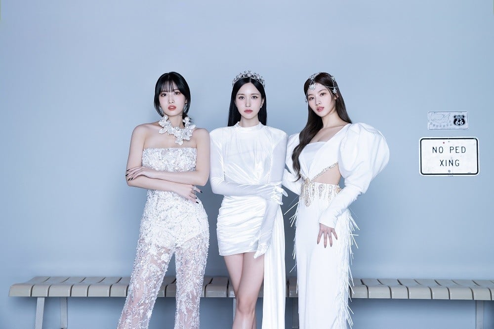 TWICE - TWICE サイン ※本物(メンバー全員) Yahoo!オークション - TWICE 直筆サイン公式フォトカード