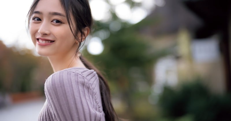 乃木坂46井上和、京都で“彼女感”あふれるニット姿披露