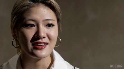 ���E�����h�i�ցA�G�[���𑗂鈤���E���������i�ނ��j 